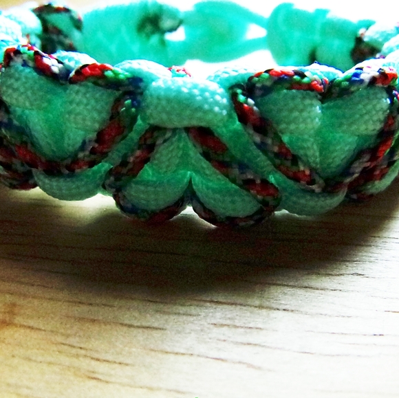 Mint Green Heart Paracord Bracelet - Picture 3 of 6